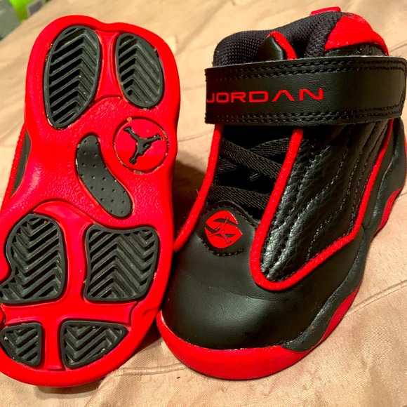 Red&black Air Jordan toddler shoes - Picture 1 of 3